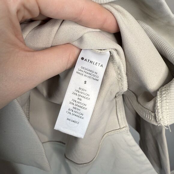 Athleta Womens Mission Hoodie Beige Pullover Thumb Holes High Low Hem Size Small - Picture 9 of 9